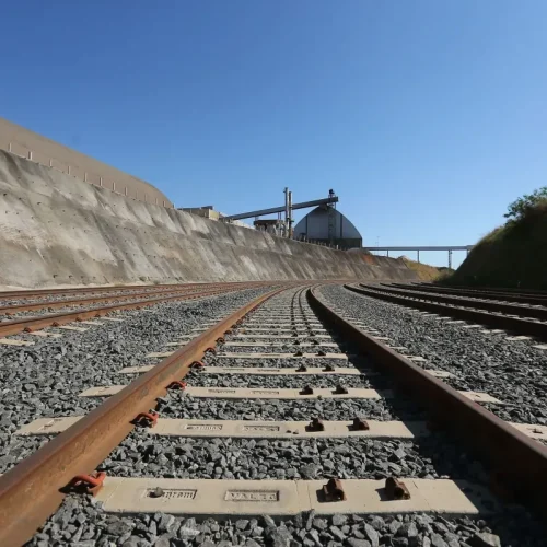 Ferrovia de Mato Grosso começa operação e promete revolucionar escoamento da safra