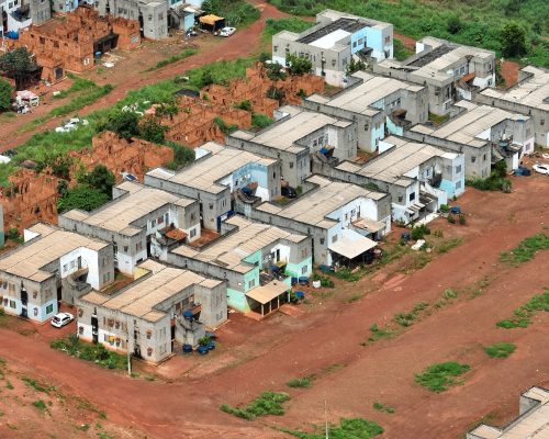 Facção tenta criar “complexo” em Várzea Grande e polícia desarticula grupo em operação