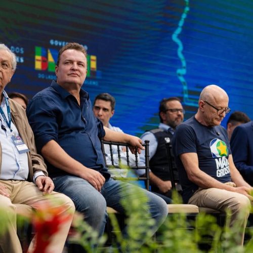 Max Russi e Jayme Campos ficam sem voz em inauguração da ferrovia e episódio gera desconforto nos bastidores políticos