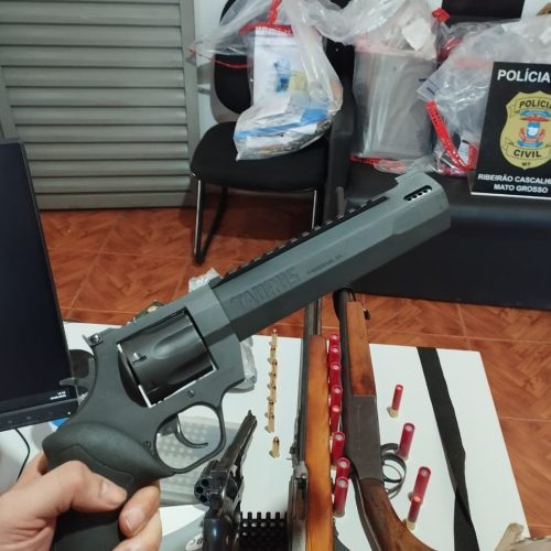Polícia Civil mira esquema de fraude em licitações e faz buscas no Araguaia