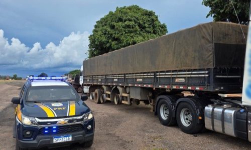 Carreta é flagrada com apenas dois pneus na BR-364 e coloca vidas em risco em MT