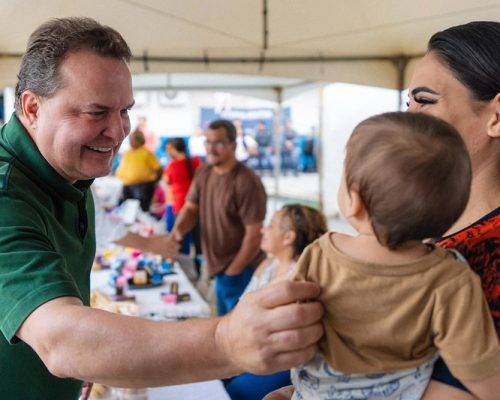 Max Russi leva mais de 40 serviços gratuitos ao bairro Itamaraty, em Cuiabá