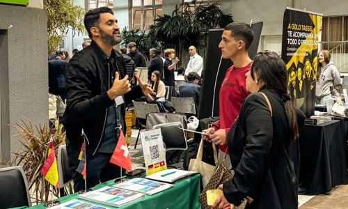 Feira internacional em Cuiabá conecta estudantes a universidades do exterior