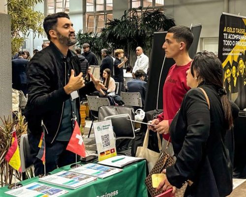 Feira internacional em Cuiabá conecta estudantes a universidades do exterior