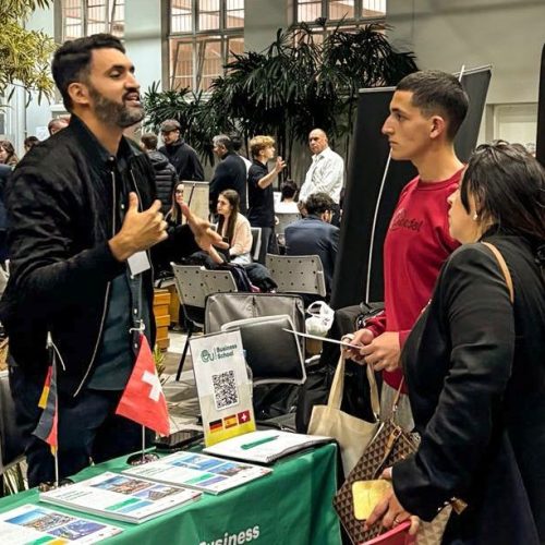 Feira internacional em Cuiabá conecta estudantes a universidades do exterior