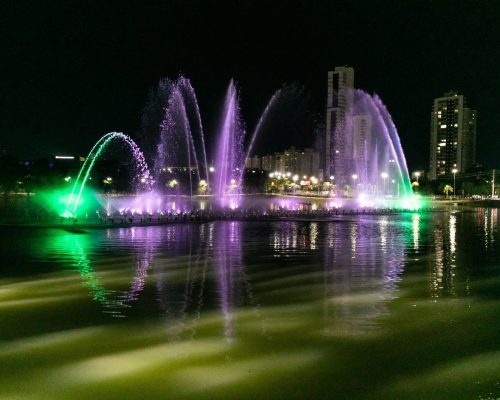 LUZ, ÁGUA E RENOVAÇÃO: Show das Águas volta a encantar público em Cuiabá após mais de 3 anos parado