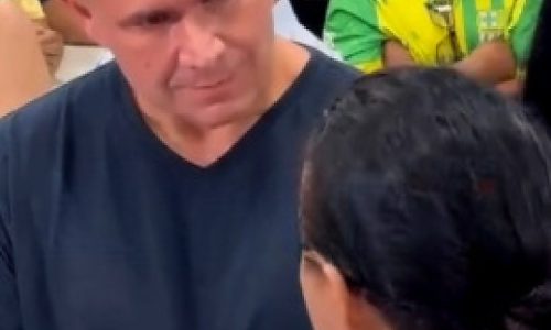 Denúncia ao vivo interrompe coletiva e expõe suspeita de venda irregular de medicamento em UPA de Cuiabá