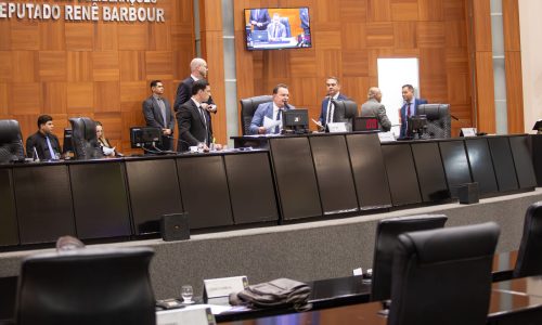 ALMT publica ato e redefine composição dos blocos parlamentares para 2026