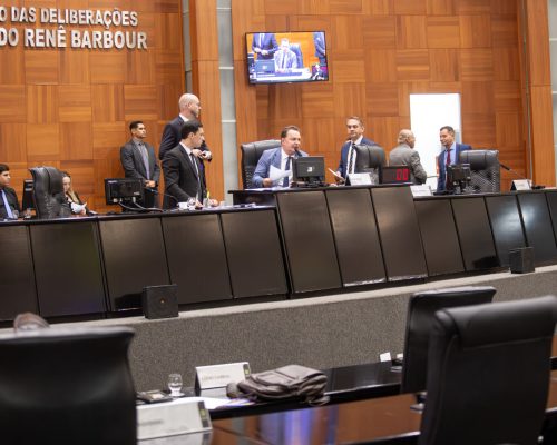 ALMT publica ato e redefine composição dos blocos parlamentares para 2026