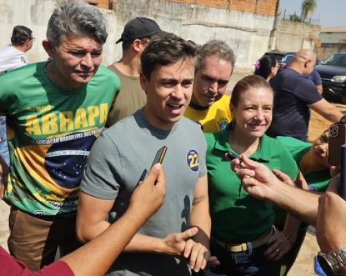 Nikolas Ferreira em Mato Grosso: “Apoio político não garante vitória”, afirma deputado em visita