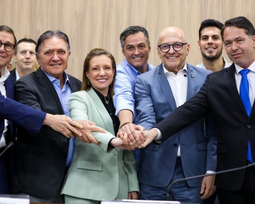 Governo, Ministério Público, TCE e Prefeitura firmam TAC para resolver problema da água em Várzea Grande