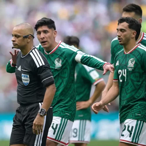 México estreia com vitória, expulsões e show de Shakira marcam abertura da Copa do Mundo de 2026