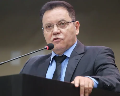 Botelho diz ter se sentido traído após mudança na CCJ, mas defende diálogo e civilidade na Assembleia