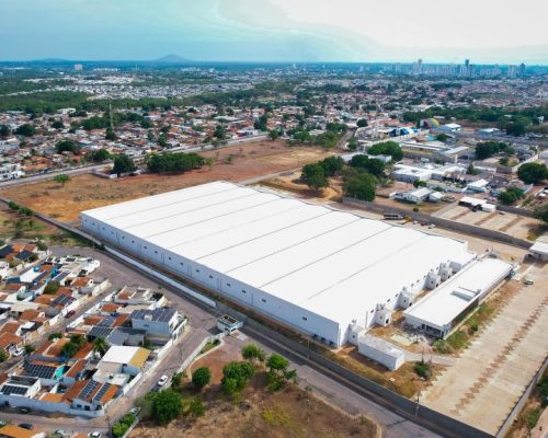 Mato Grosso inaugura centro logístico de R$ 92,9 milhões para reforçar distribuição de medicamentos