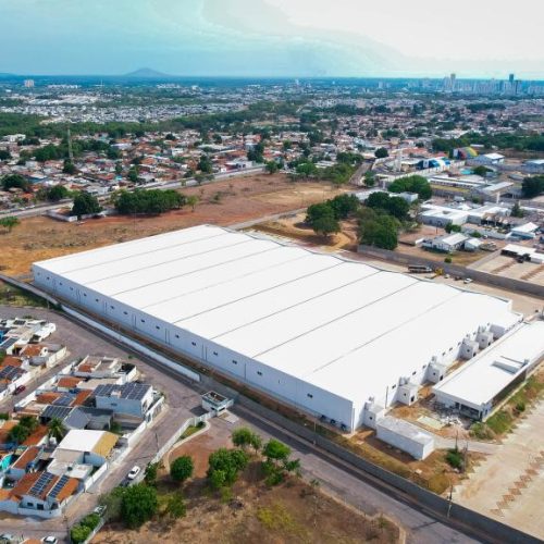 Mato Grosso inaugura centro logístico de R$ 92,9 milhões para reforçar distribuição de medicamentos