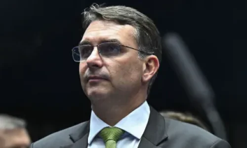 Flávio Bolsonaro vem a Mato Grosso para ato político que lançará Medeiros ao Senado