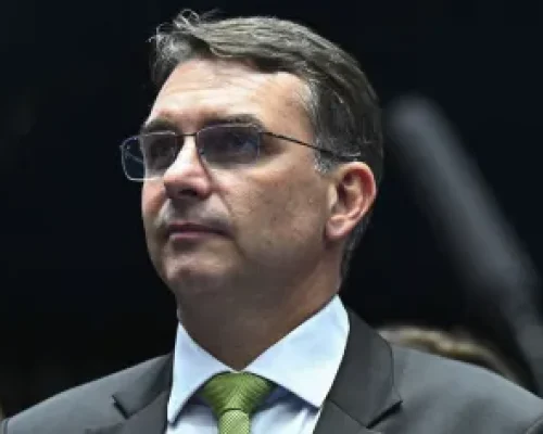 Flávio Bolsonaro vem a Mato Grosso para ato político que lançará Medeiros ao Senado