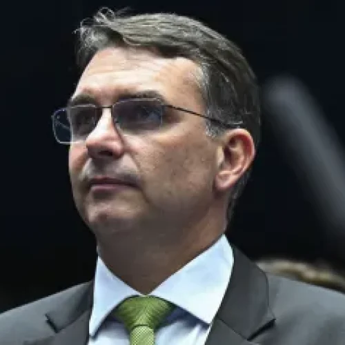 Flávio Bolsonaro vem a Mato Grosso para ato político que lançará Medeiros ao Senado