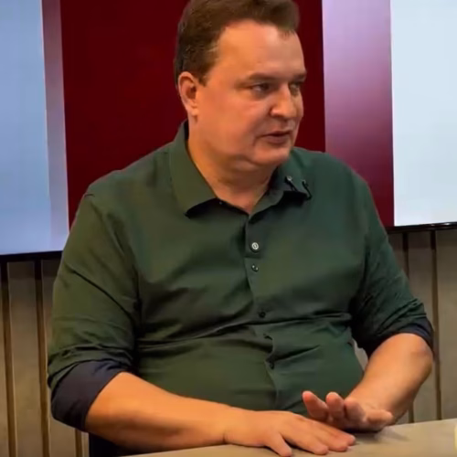 MAX RUSSI