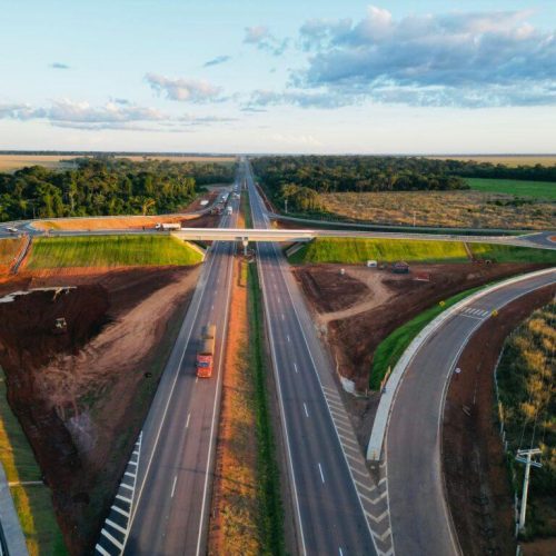 Duplicação da BR-163 avança com acostamento em todo o trecho e padrão de alta qualidade em Mato Grosso