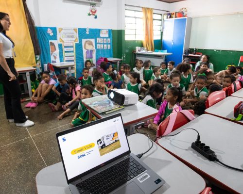 Prefeitura e Fecomércio garantem atendimento oftalmológico e óculos gratuitos a estudantes