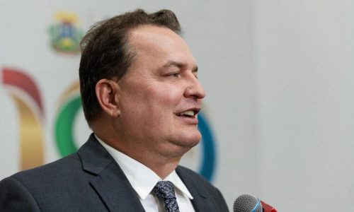 Max celebra promulgação da aposentadoria especial para agentes de saúde