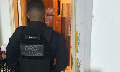 Polícia Civil prende suspeito de armazenar pornografia infantil em Cuiabá