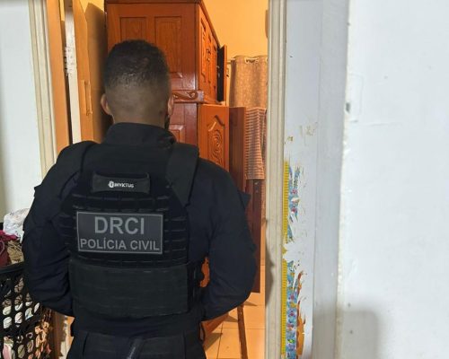 Polícia Civil prende suspeito de armazenar pornografia infantil em Cuiabá