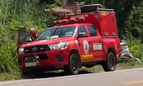 Colisão na BR-174 termina com um morto e mobiliza bombeiros em MT