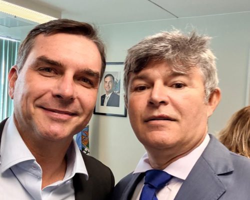 Flavio Bolsonaro e Medeiros 