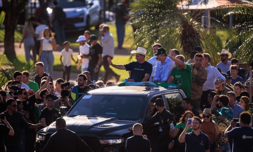 Flávio Bolsonaro confirma José Medeiros ao Senado e reforça estratégia política durante evento em Sinop