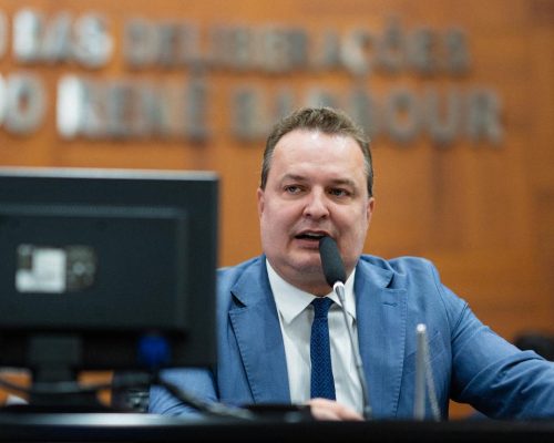 “É um absurdo. Não é aceitável que mulheres estejam à mercê de uma violência gratuita”, afirma Max Russi sobre lista na UFMT