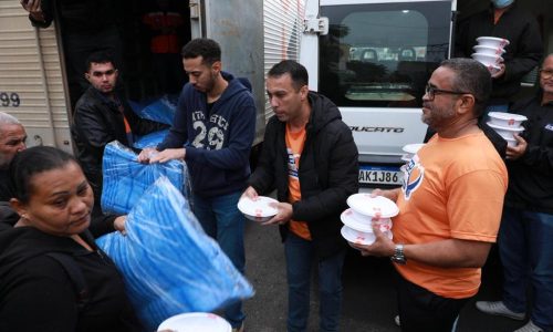 Ação emergencial leva alimento e cobertores a vulneráveis em Cuiabá e Várzea Grande