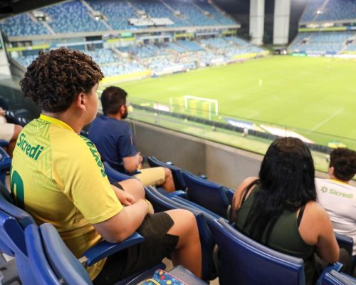 Estudante arena