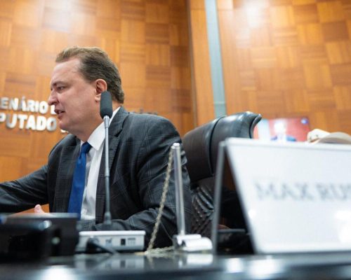 MAX RUSSI