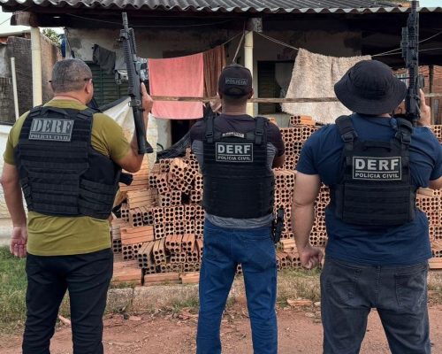 Facção comandava tráfico à distância e lavava dinheiro em loja de roupas; casal é preso em operação da Polícia Civil