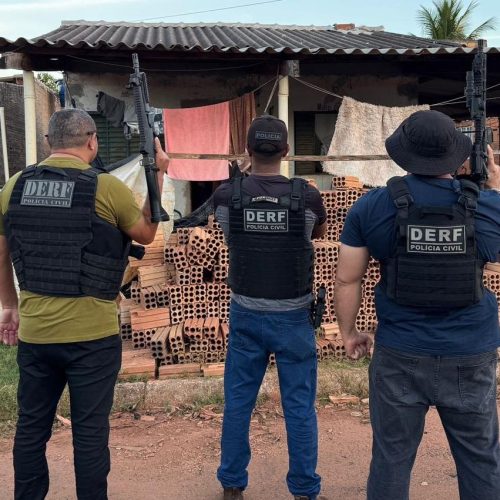 Facção comandava tráfico à distância e lavava dinheiro em loja de roupas; casal é preso em operação da Polícia Civil
