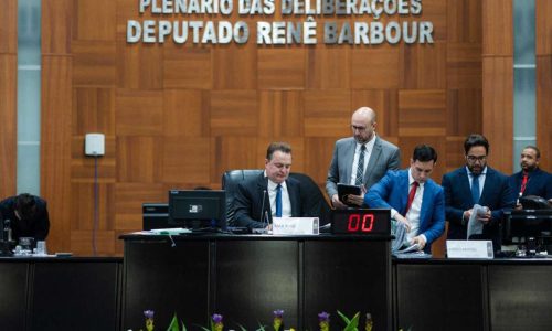 Max celebra derrubada de veto que isenta Apaes da cobrança da Tacin