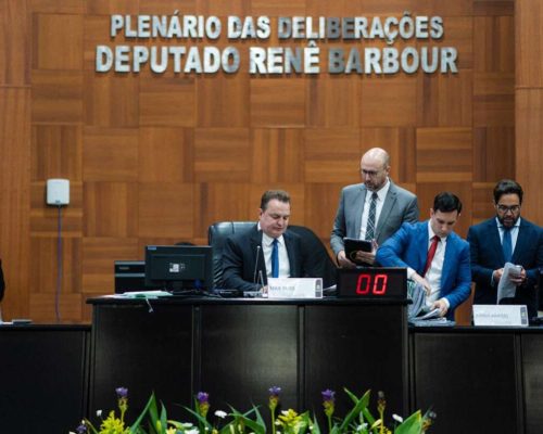 Max celebra derrubada de veto que isenta Apaes da cobrança da Tacin