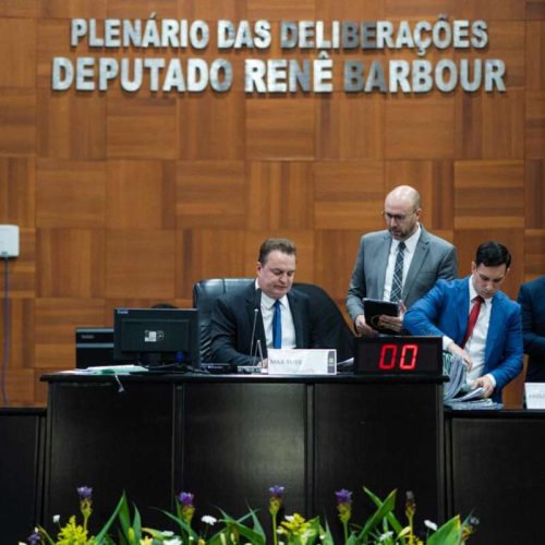 Max celebra derrubada de veto que isenta Apaes da cobrança da Tacin