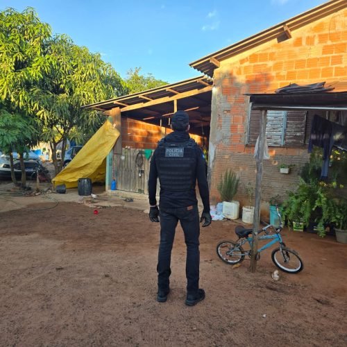Polícia mira liderança de facção e prende sete por tráfico durante operação