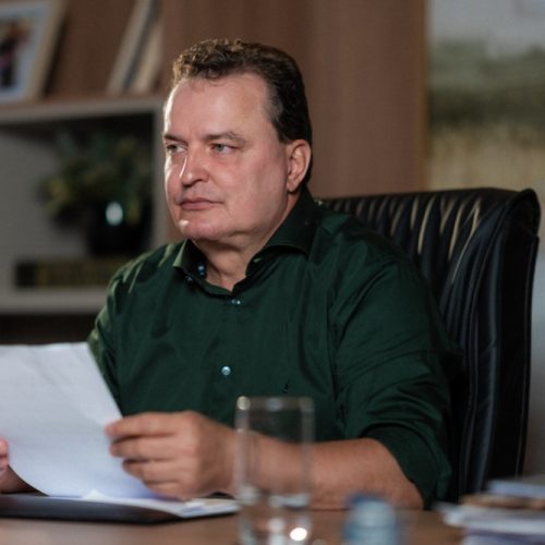 MAX RUSSI