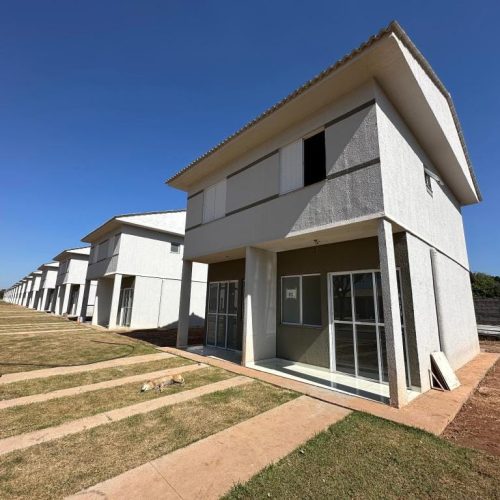 Governo de MT entrega 212 casas em Cuiabá e lança mais 1,3 mil unidades habitacionais