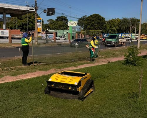 Robôs reforçam zeladoria e aceleram manutenção das áreas verdes de Cuiabá