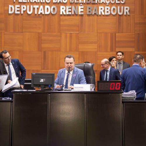 ALMT inicia semana com expedição no Rio Cuiabá, debate sobre oncologia e agenda intensa de reuniões