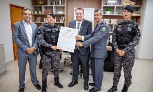 ALMT concede moção a policial que impediu novas mortes após feminicídio em Cuiabá