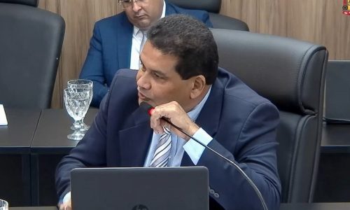 Presidente da Câmara volta a barrar votação de projeto e trava quase R$ 7 milhões para saúde de Várzea Grande