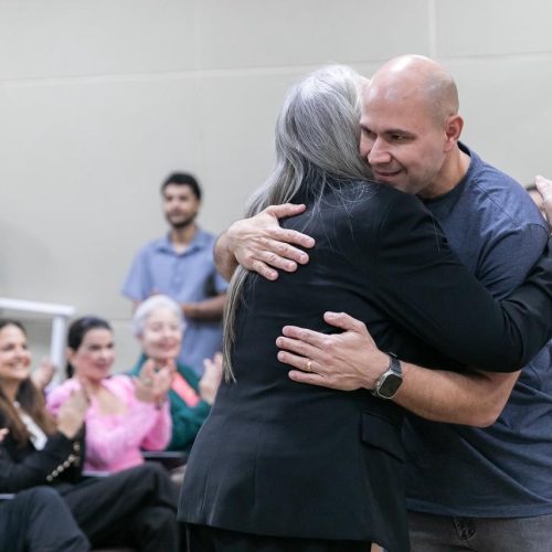 Maria Erotides é homenageada pelos 41 anos de dedicação à Justiça e recebe reconhecimento de autoridades em Mato Grosso