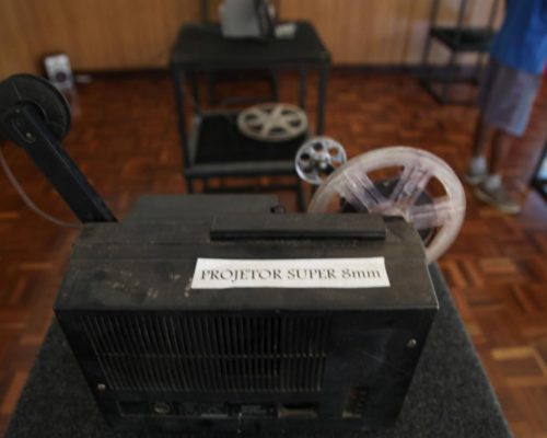 Cuiabá celebra aniversário com viagem ao passado do cinema em exposição inédita