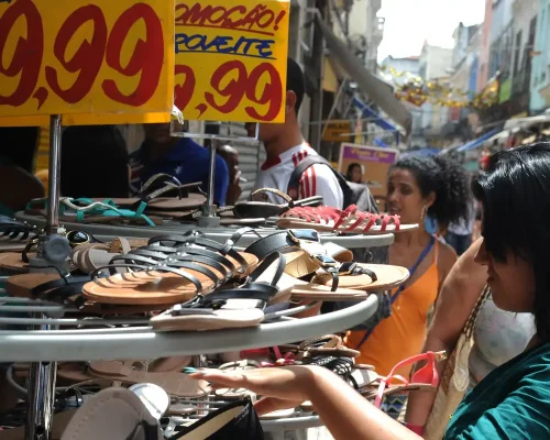 Mato Grosso acelera economia em 2026, mas alta da inadimplência acende alerta